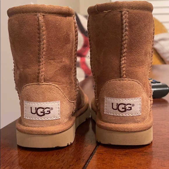 UGG | Shoes | Uggs Sz 5c In Kids | Poshmark